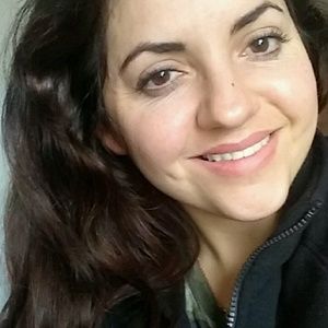 Meet your Posher, Ana